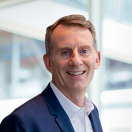 港股收盘(07.25) | 恒指下跌1.09% 结束五连涨 半导体股午后表现强劲 维立志博-B(09887)首挂飙升91%