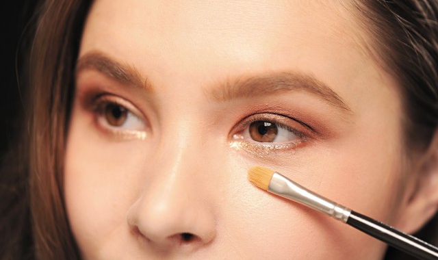 市场监管总局：选购婴配乳粉牢记“四要两不要”