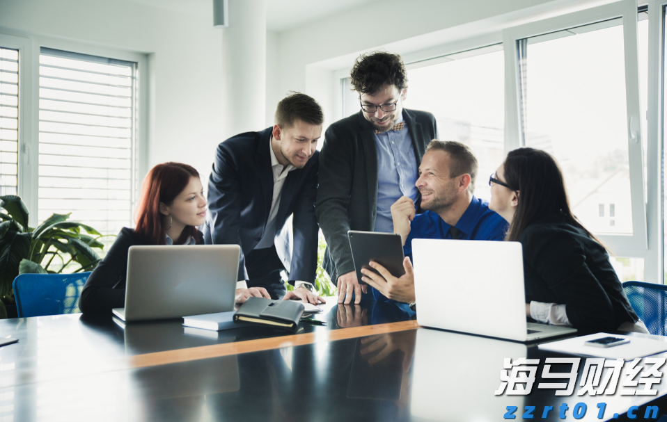 港股收盘(08.07) | 恒指上涨0.69% 脑机接口概念股尾盘大涨 苹果概念股活跃